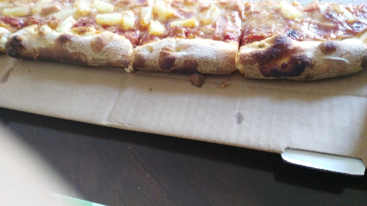 Highlights, Naples Pizza