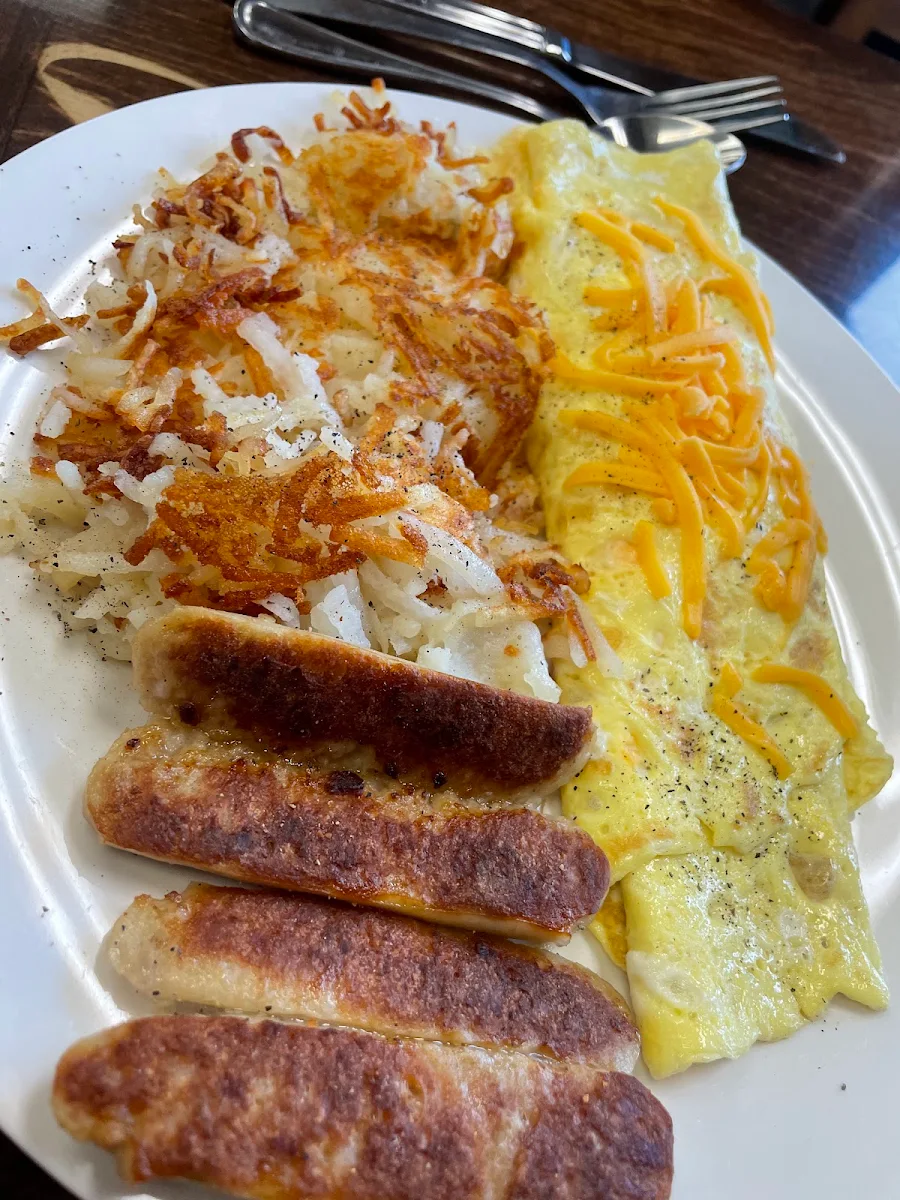 Cheese Omelette with Hash Browns