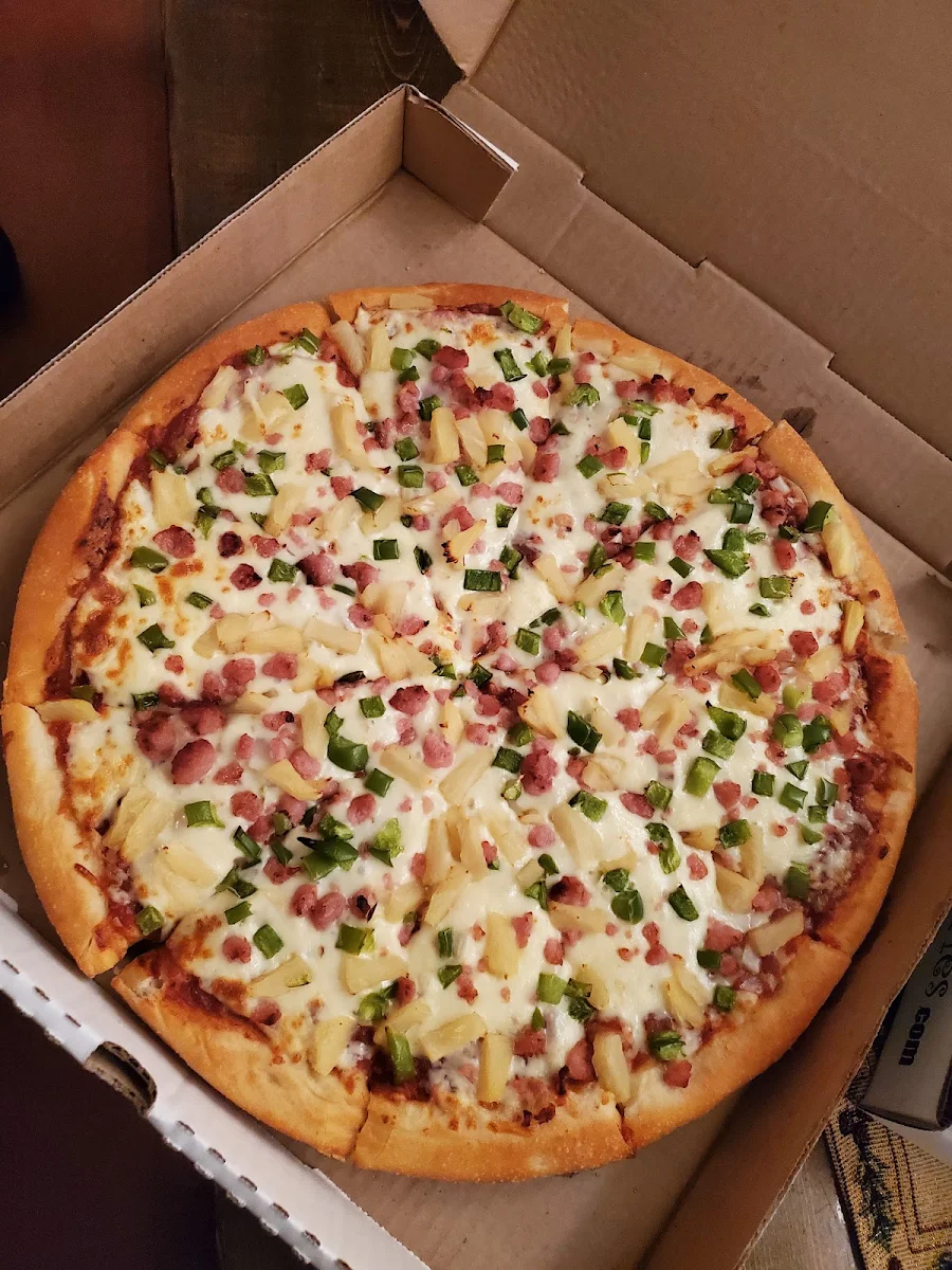 Aloha Deluxe Pizza