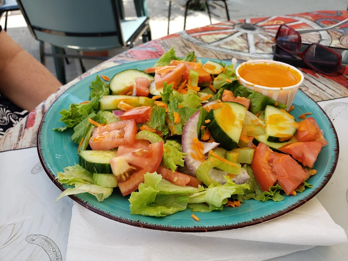Garden Salad with French Dressing