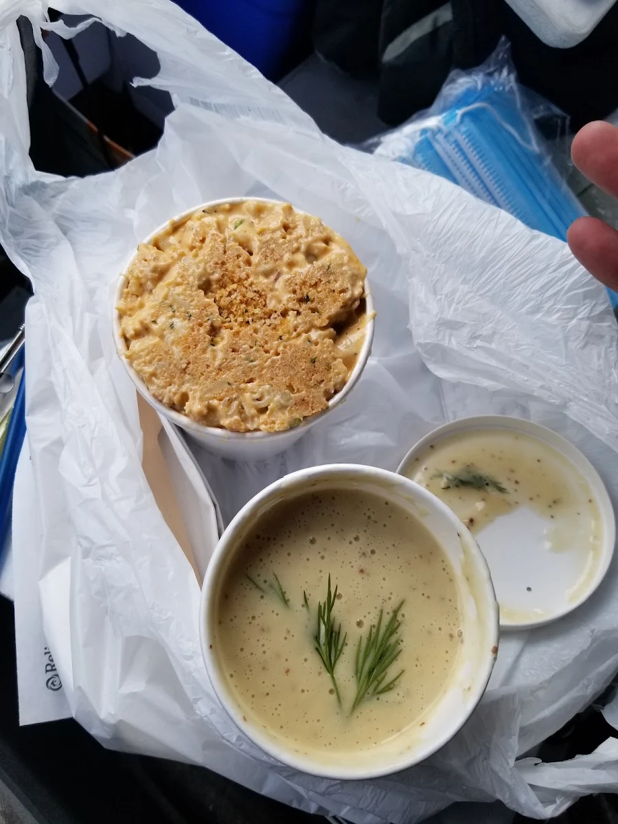 Mac and Cheese with Spicy Chicken