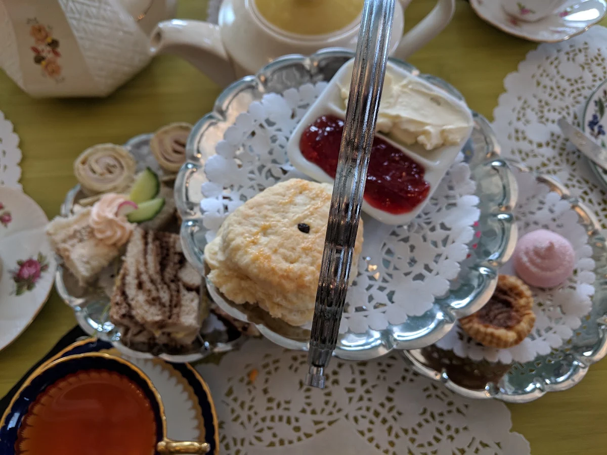Highlights, Abigails Tea House
