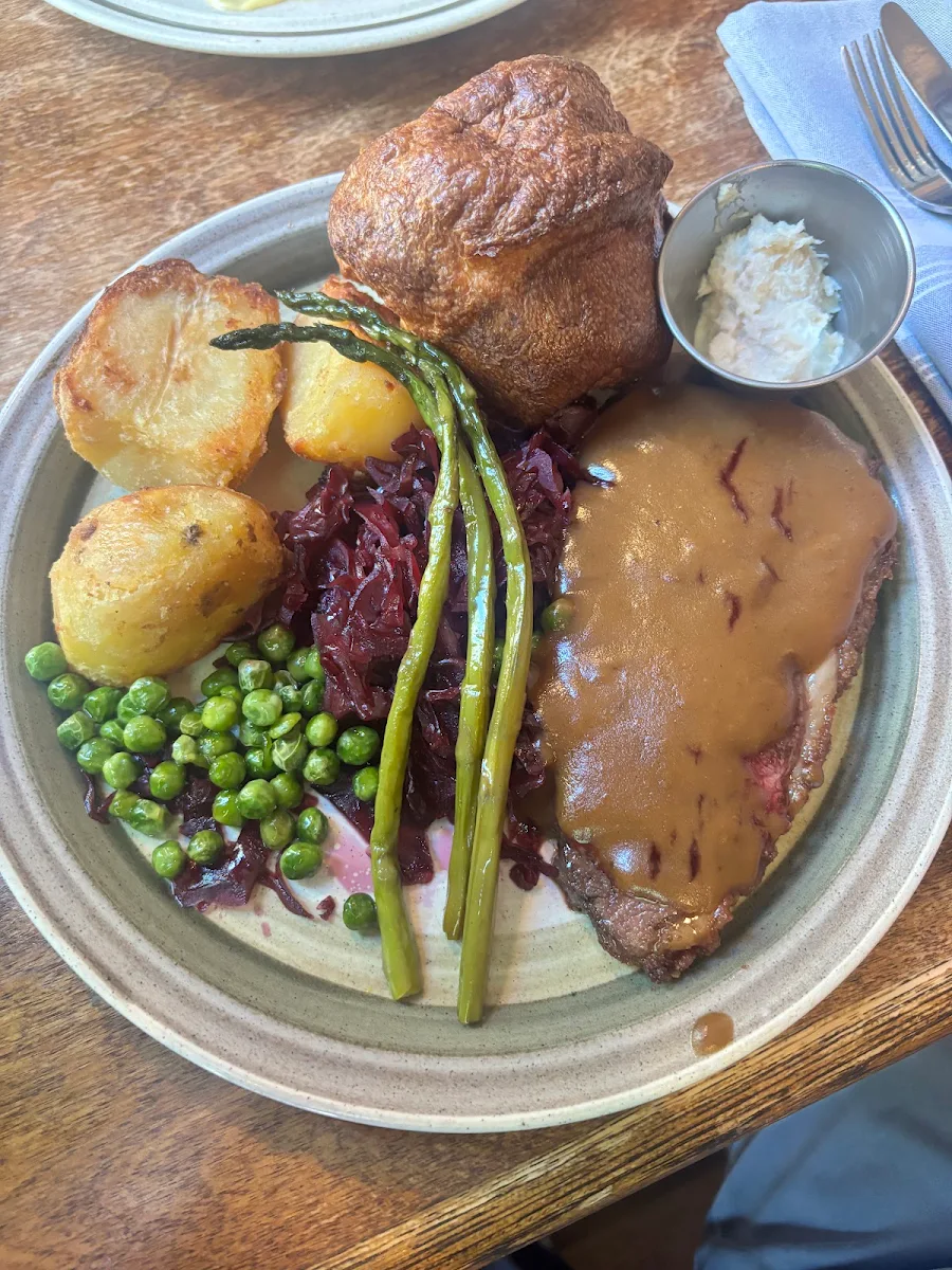 Roast Beef with Yorkshire Pudding & All the Trimmings