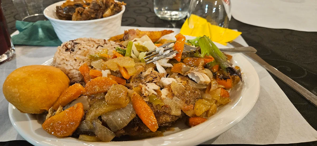 Brown Stew Fish with Side of Oxtail