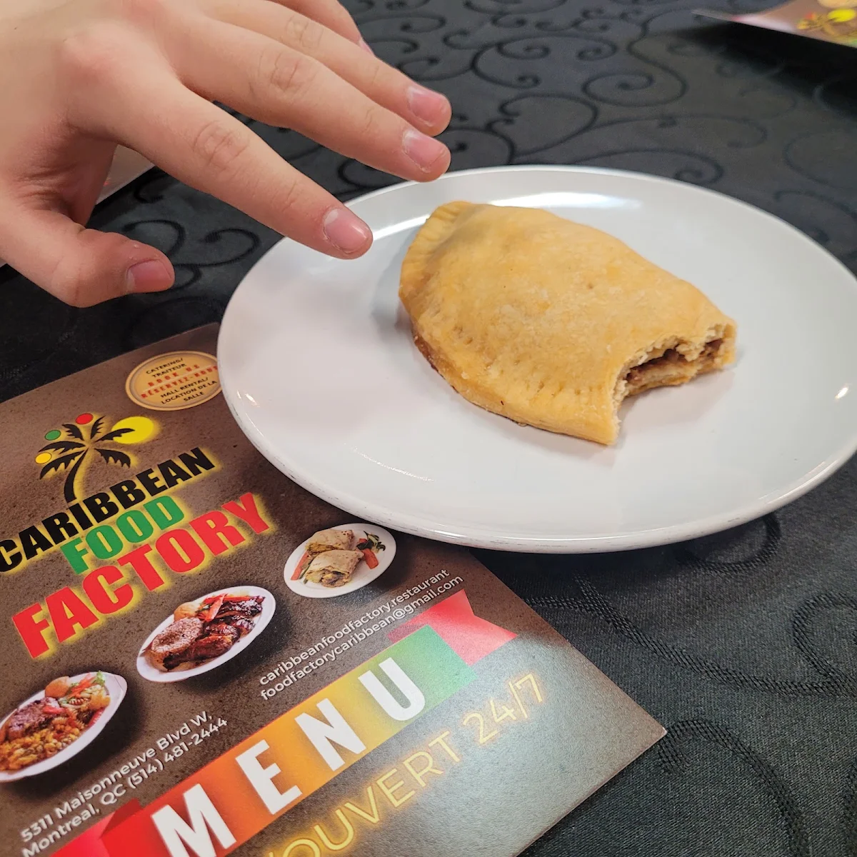 Galette Jamaïcaine Végétarienne Vegetarian Jamaican Patty