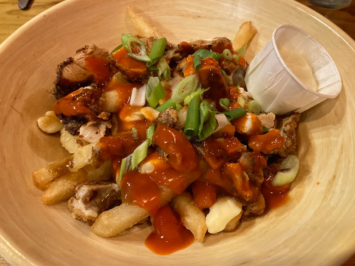 Buffalo Chicken Poutine