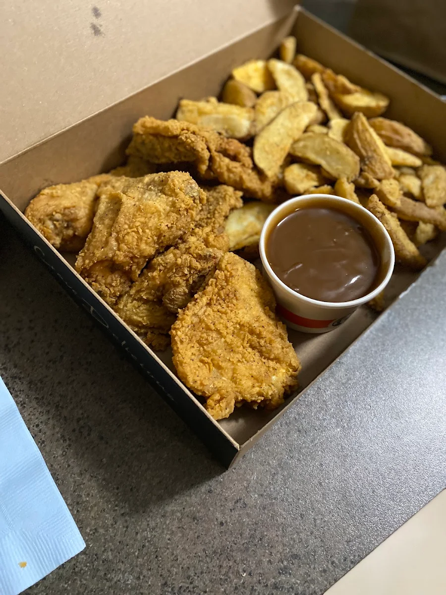 Crispy Fried Chicken Dinner