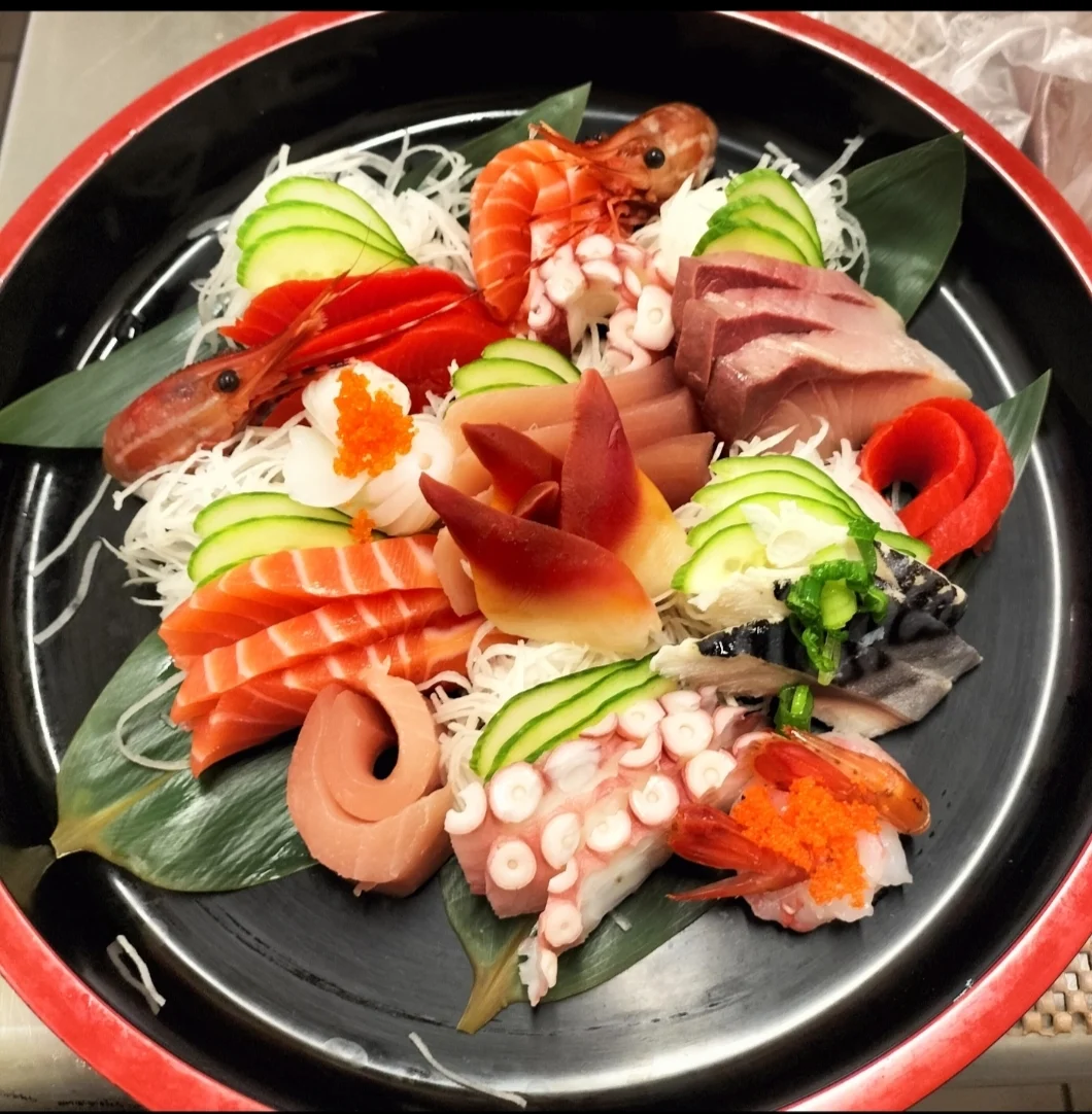 Assorted Sashimi 18 pcs