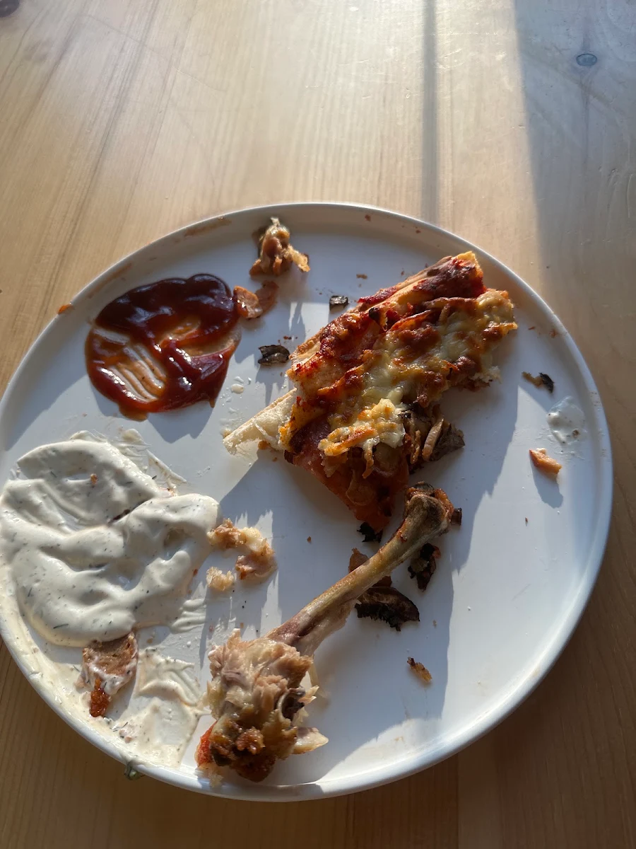 Highlights, Nick's Chicken House & Pizzeria