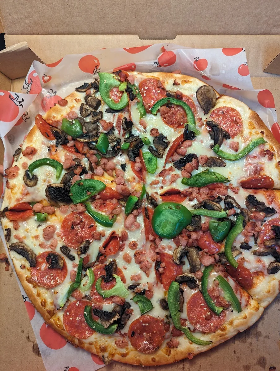 XL Pizza Pepperoni Mushroom Green Peppers Bacon Pizza