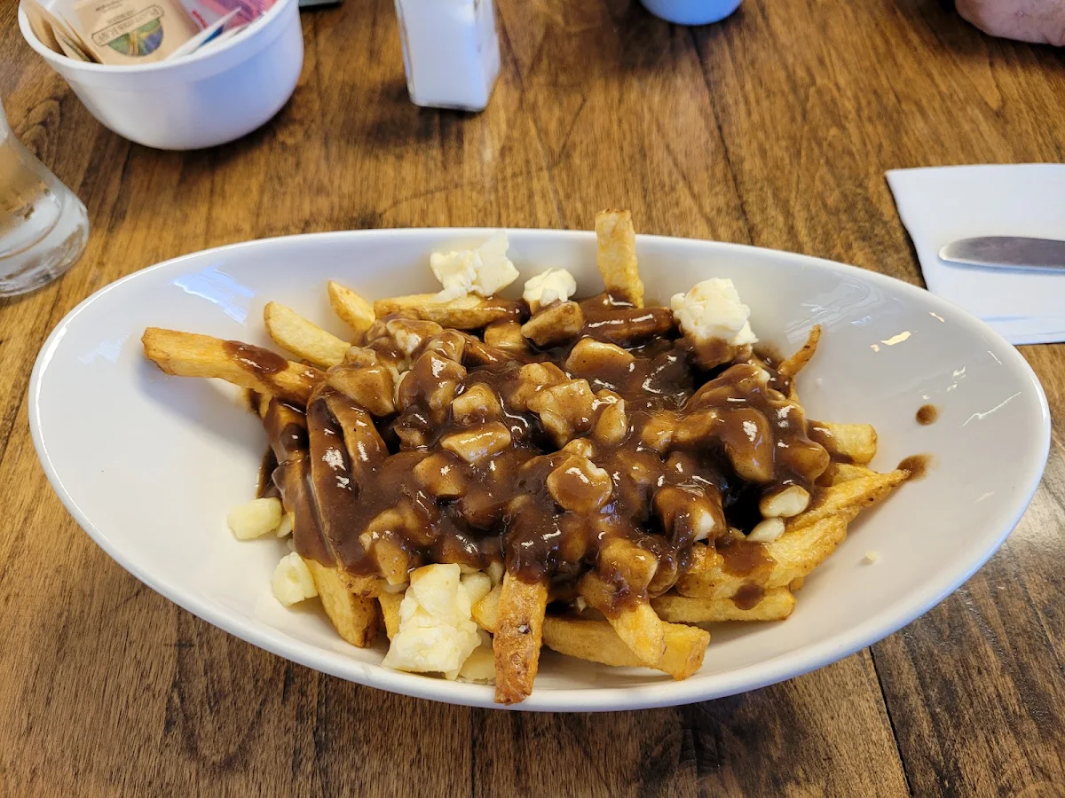Poutine, Scenery Drive Restaurant, 6193 County Road 45, Baltimore, Ontario K0K 1C0