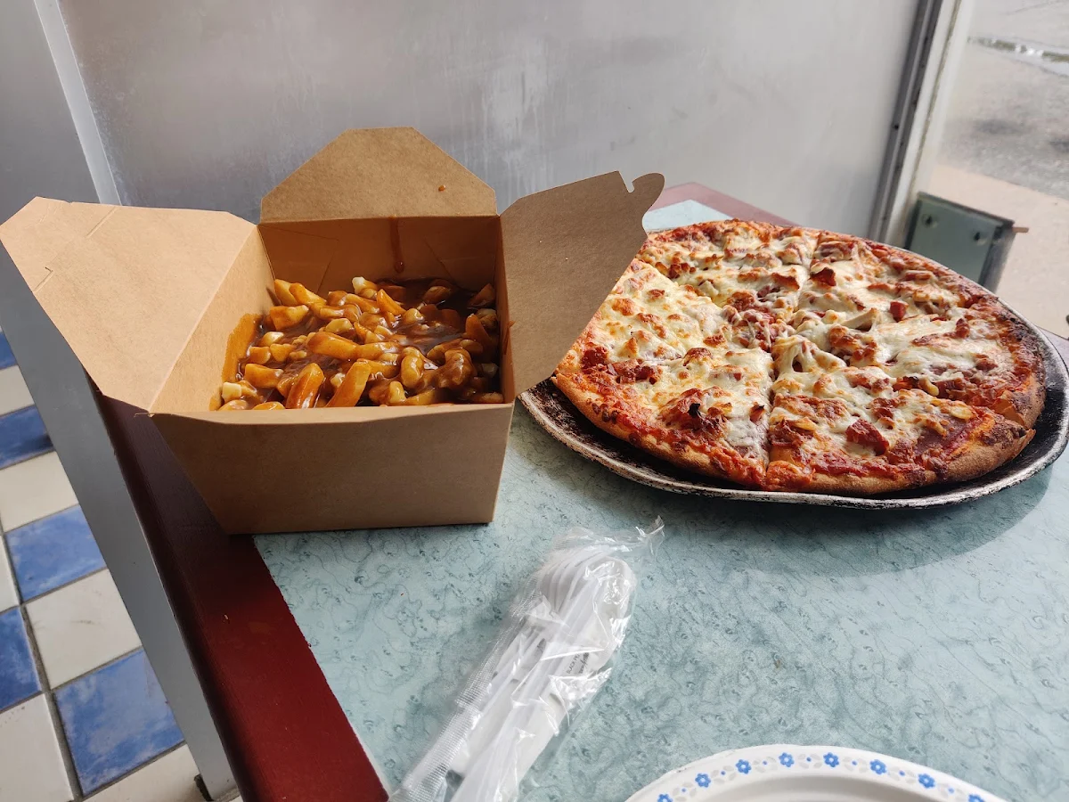 Poutine Pizza