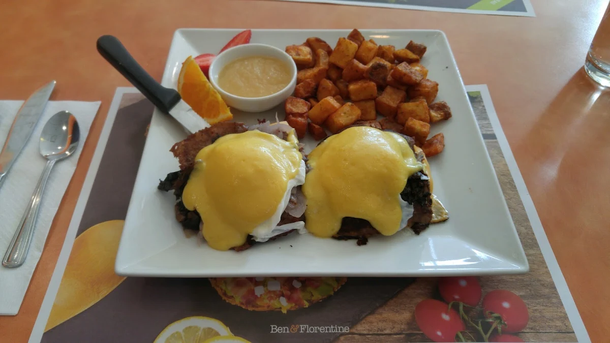 Eggs Benedict