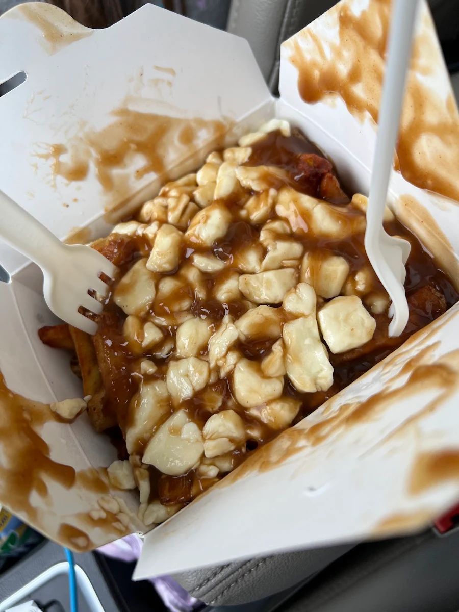 Regular Size Original Poutine