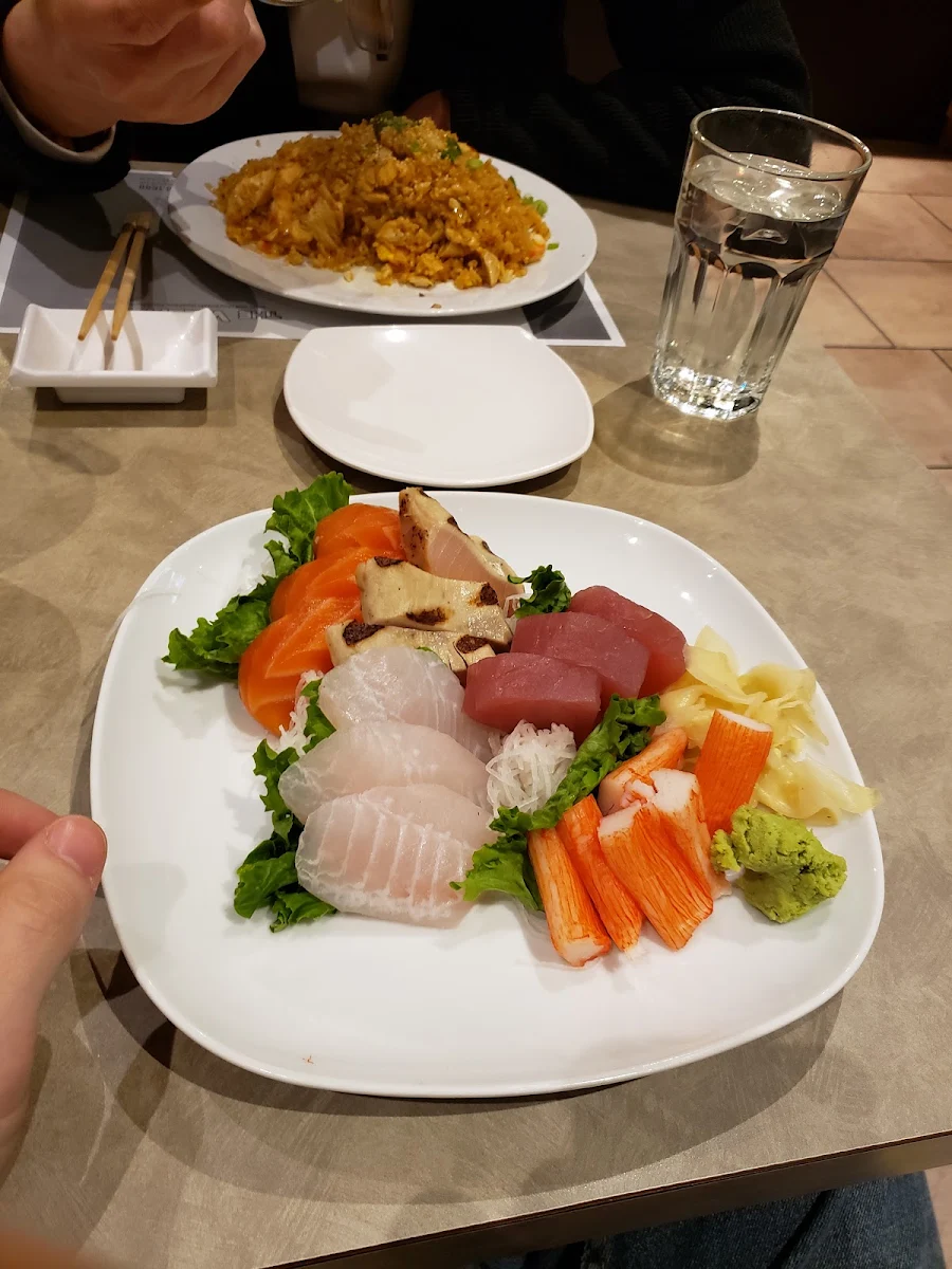 Small Sashimi Combo 15