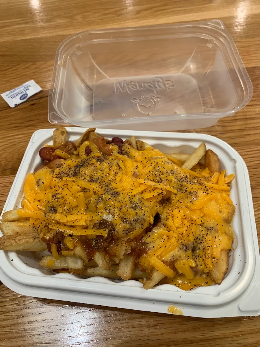 Chili Cheese Fries Cals 520