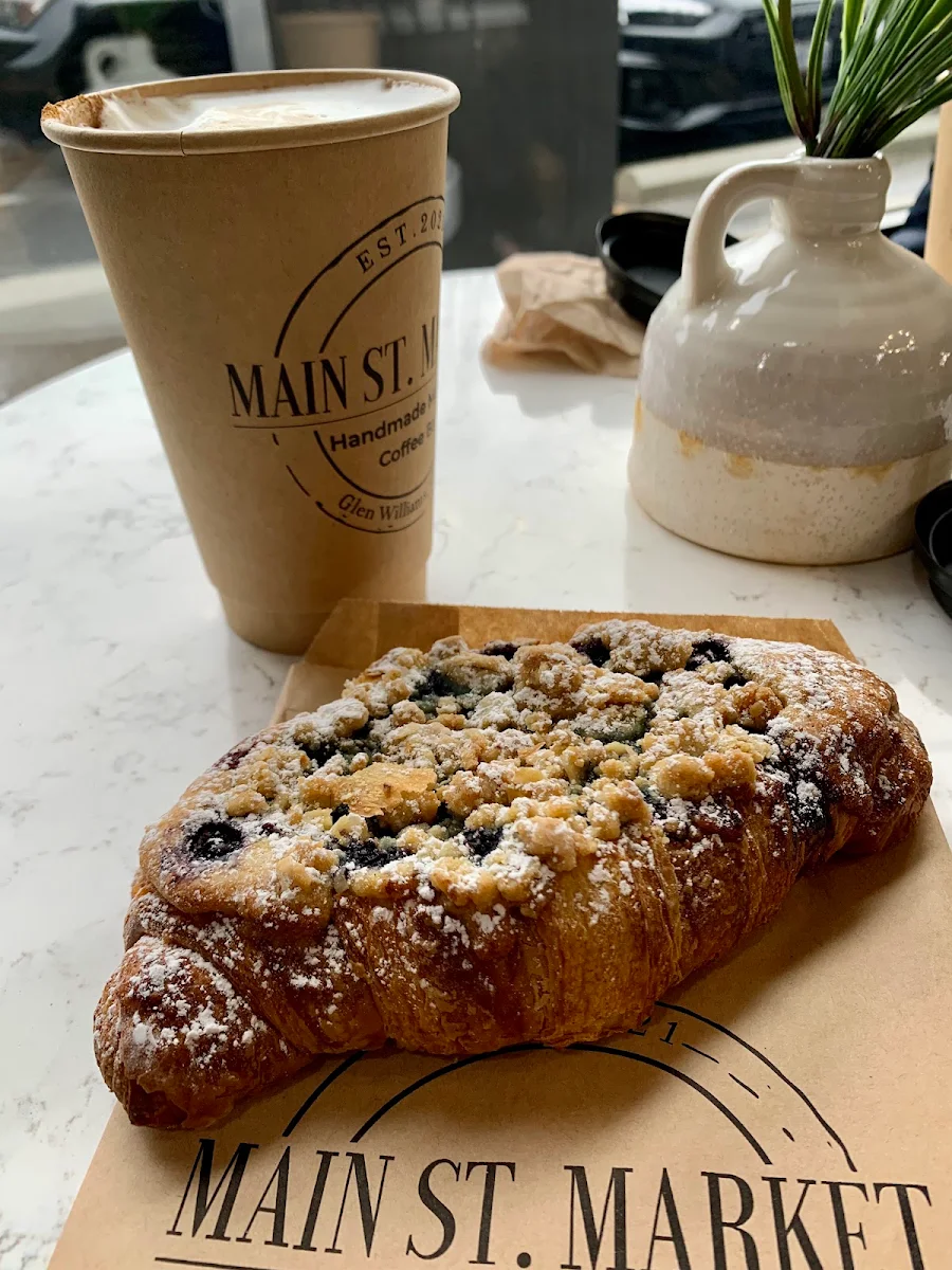 Blueberry Crumble Croissant
