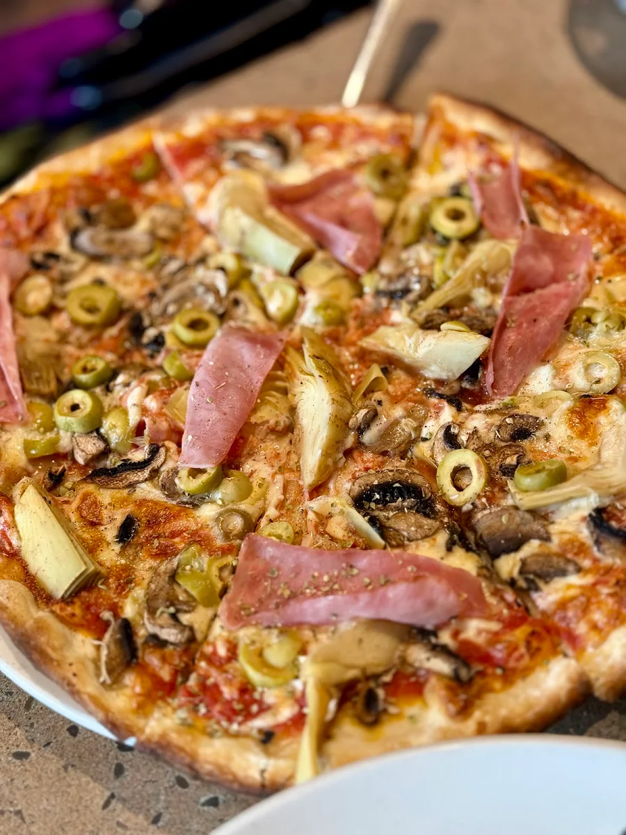 Artichoke Pizza