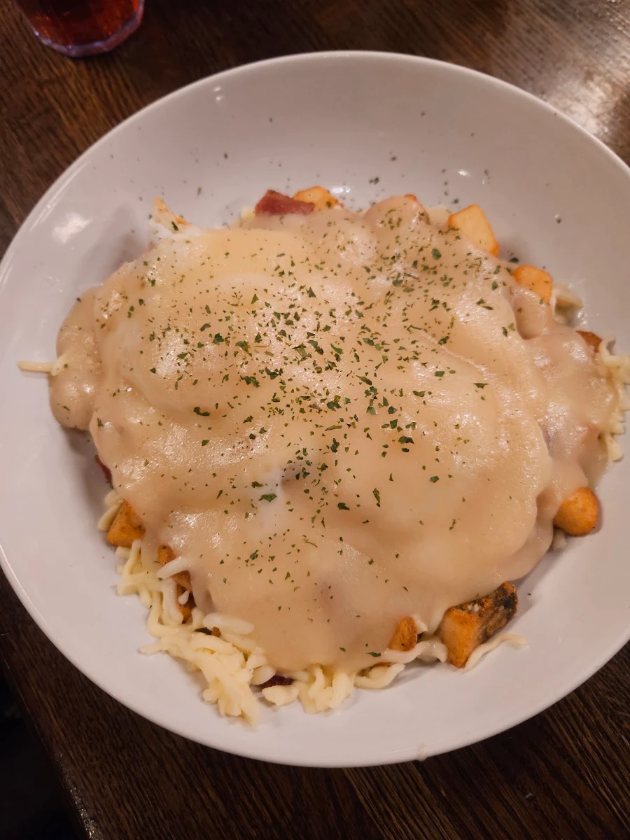 Breakfast Poutine, Albert's
