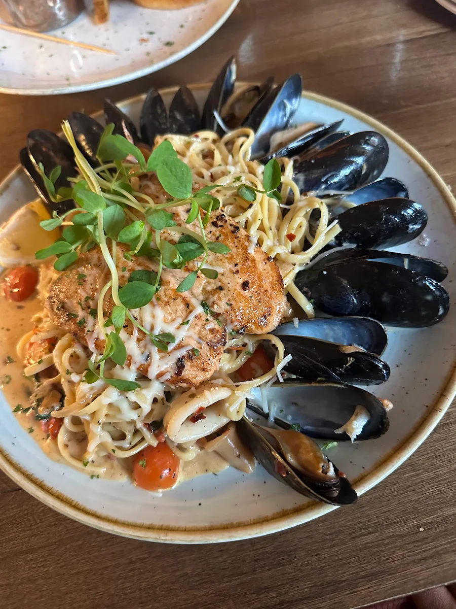 Seafood Linguini