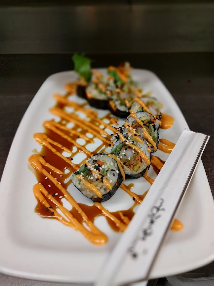 Social Dragon Roll