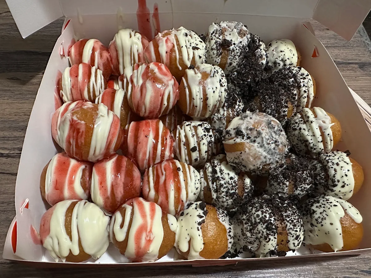 Oreo Cookie & Strawberry Puffs