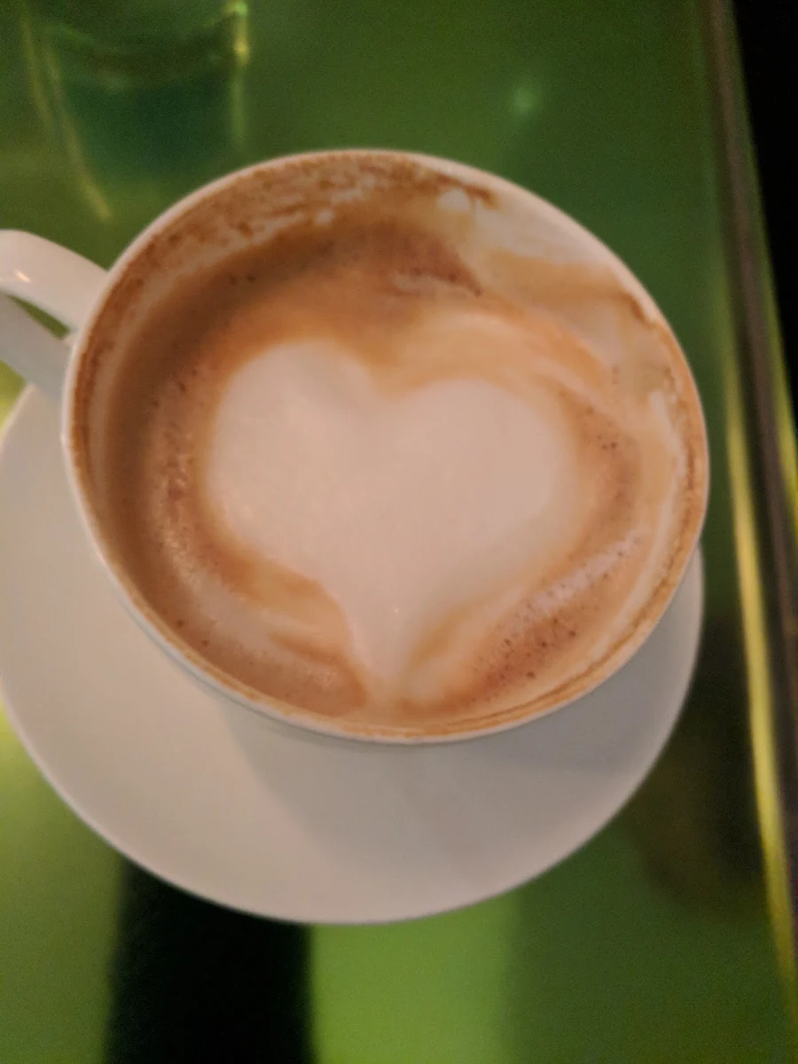 Latte, AGO Bistro