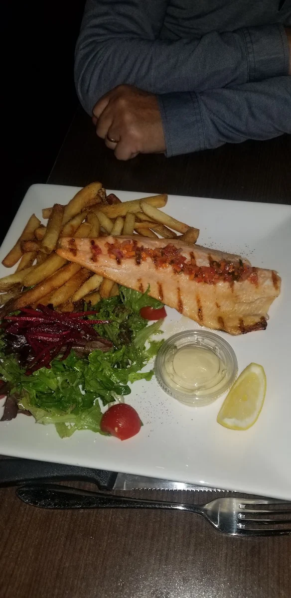 Filet de Truite Grillé Grilled Trout Fillet