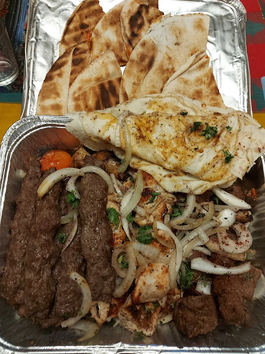 Filet Mignon Kafta Chicken