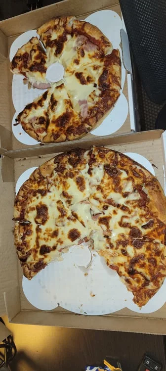 Pizza Hawaiian Pizza