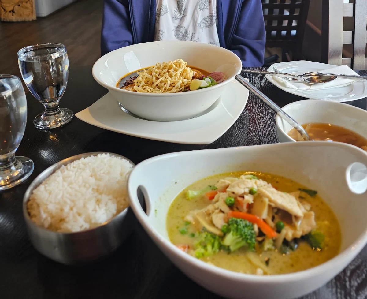 Green Curry Chicken or Tofu