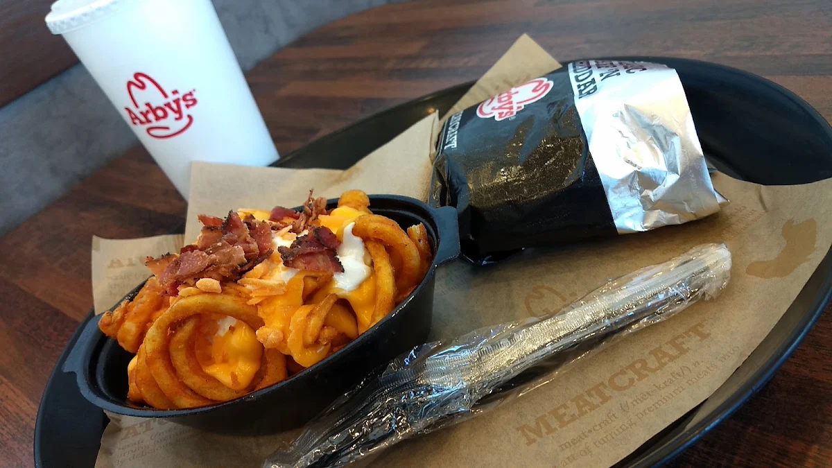 Beef N Cheddar w Loaded Fries