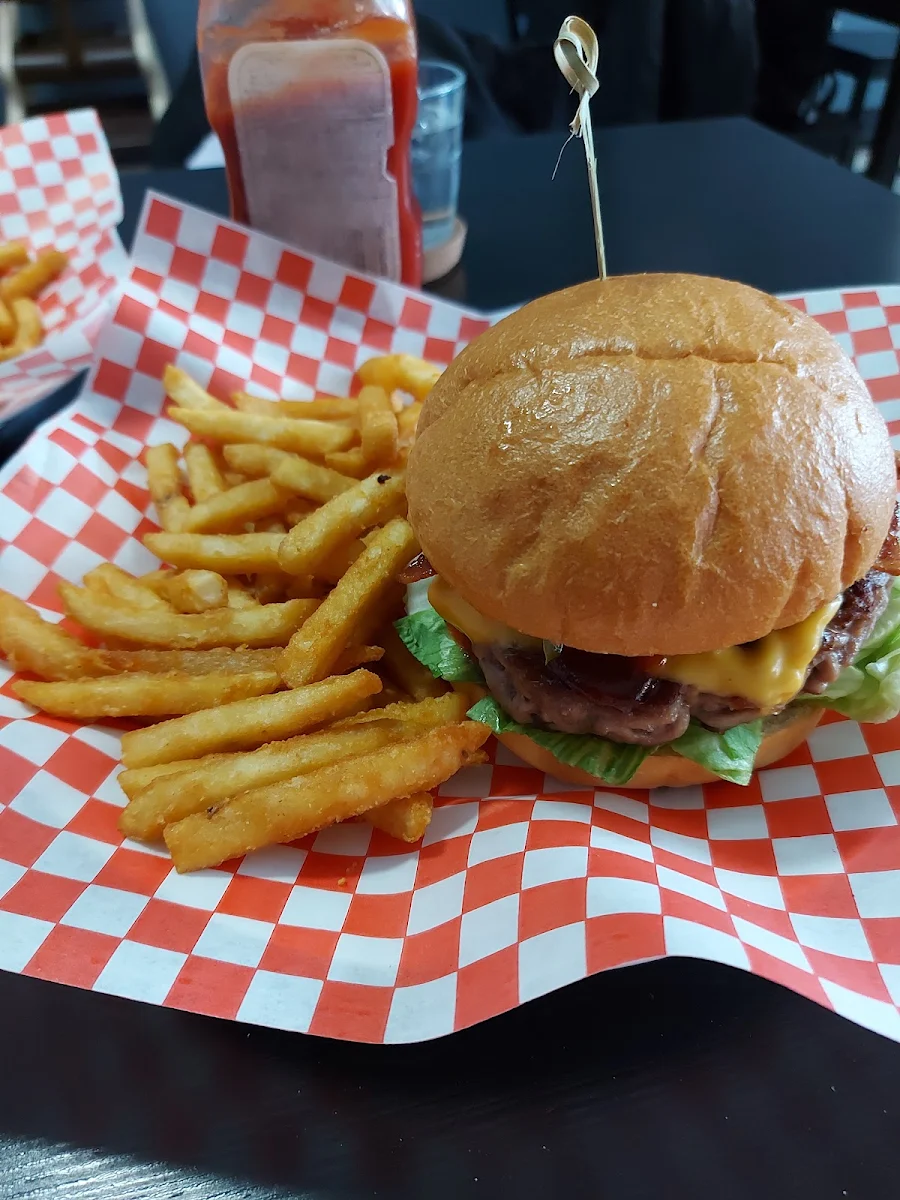Bacon Cheeseburger
