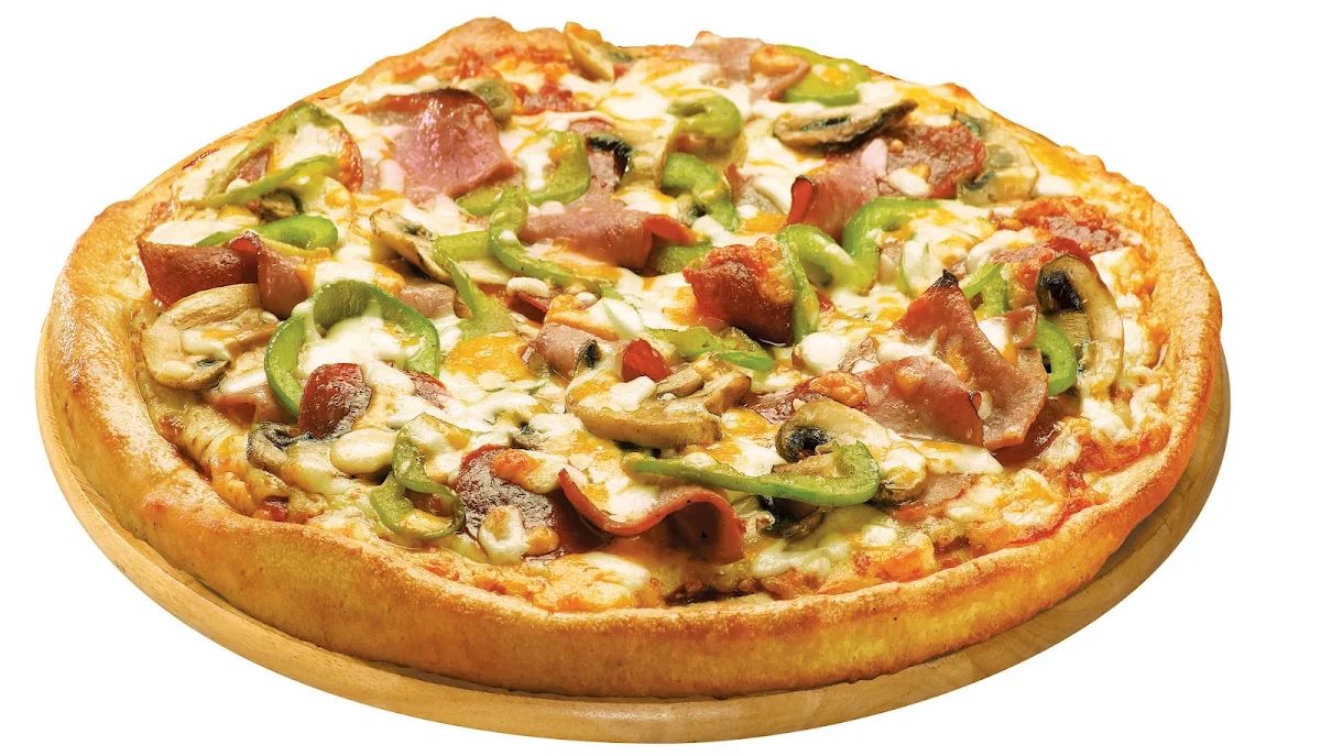 Chicken Deluxe Pizza