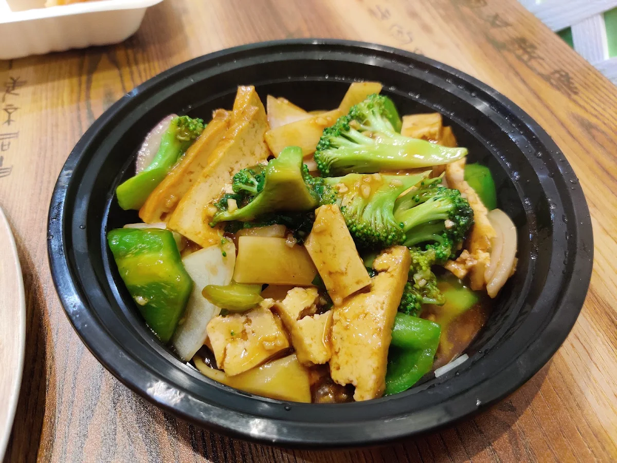 Tofu Broccoli with Garlic Sauce