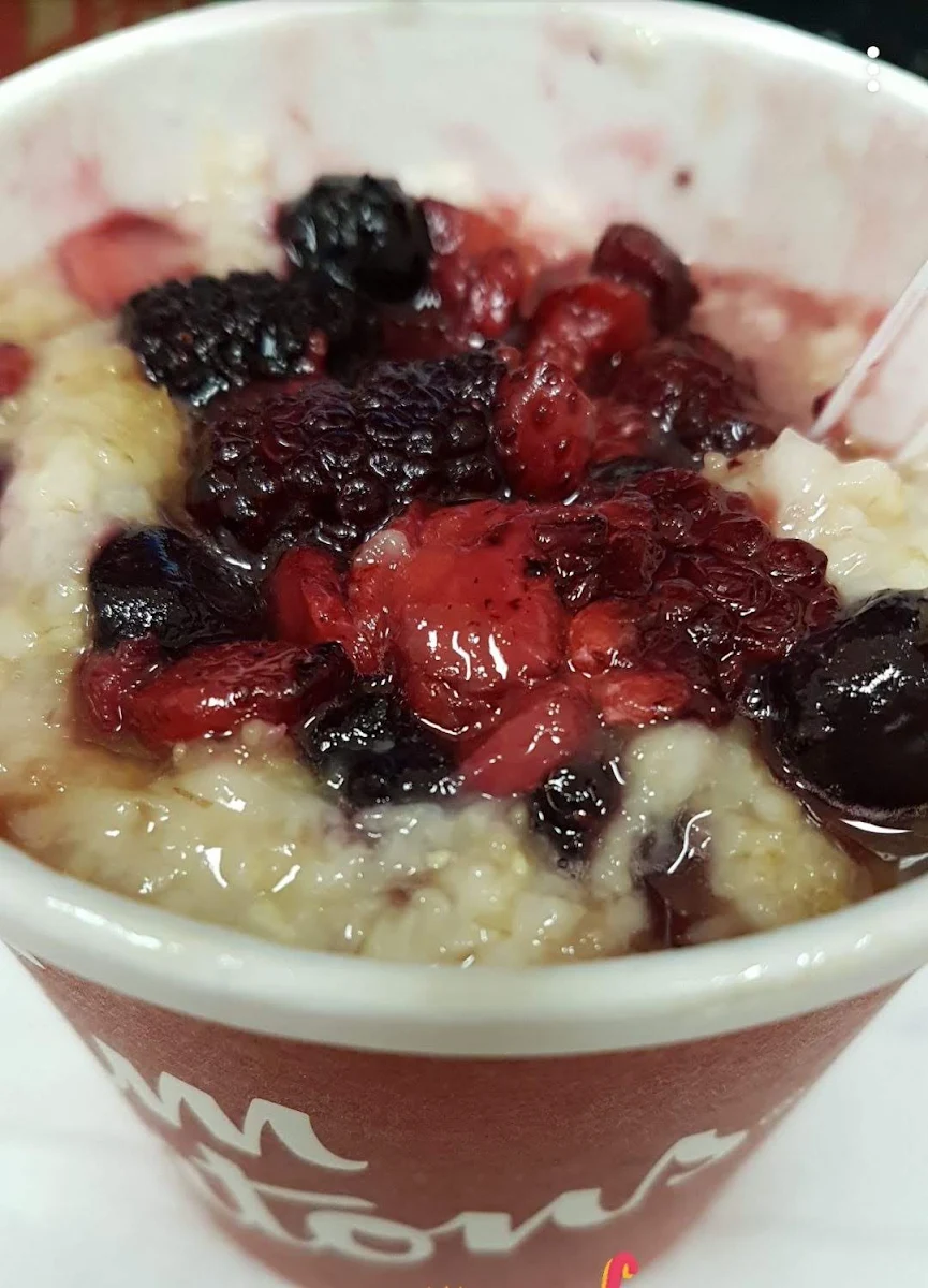 Mixed Berry Oatmeal