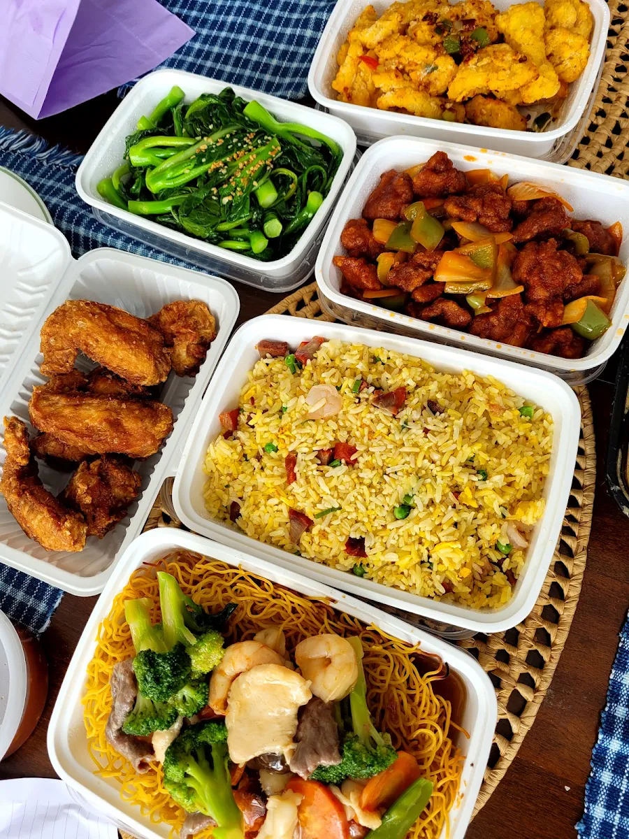Gailan Sweet Sour Chicken Yeung Chow Fried Rice Spicy Squid Chicken Wings
