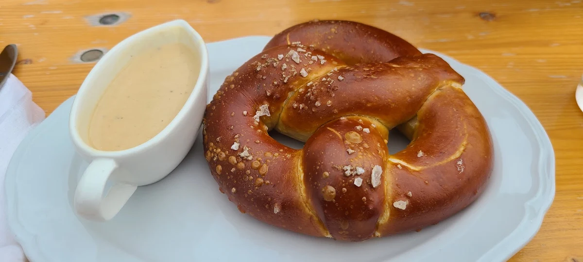Pretzel with Warm Beer Cheese Dip