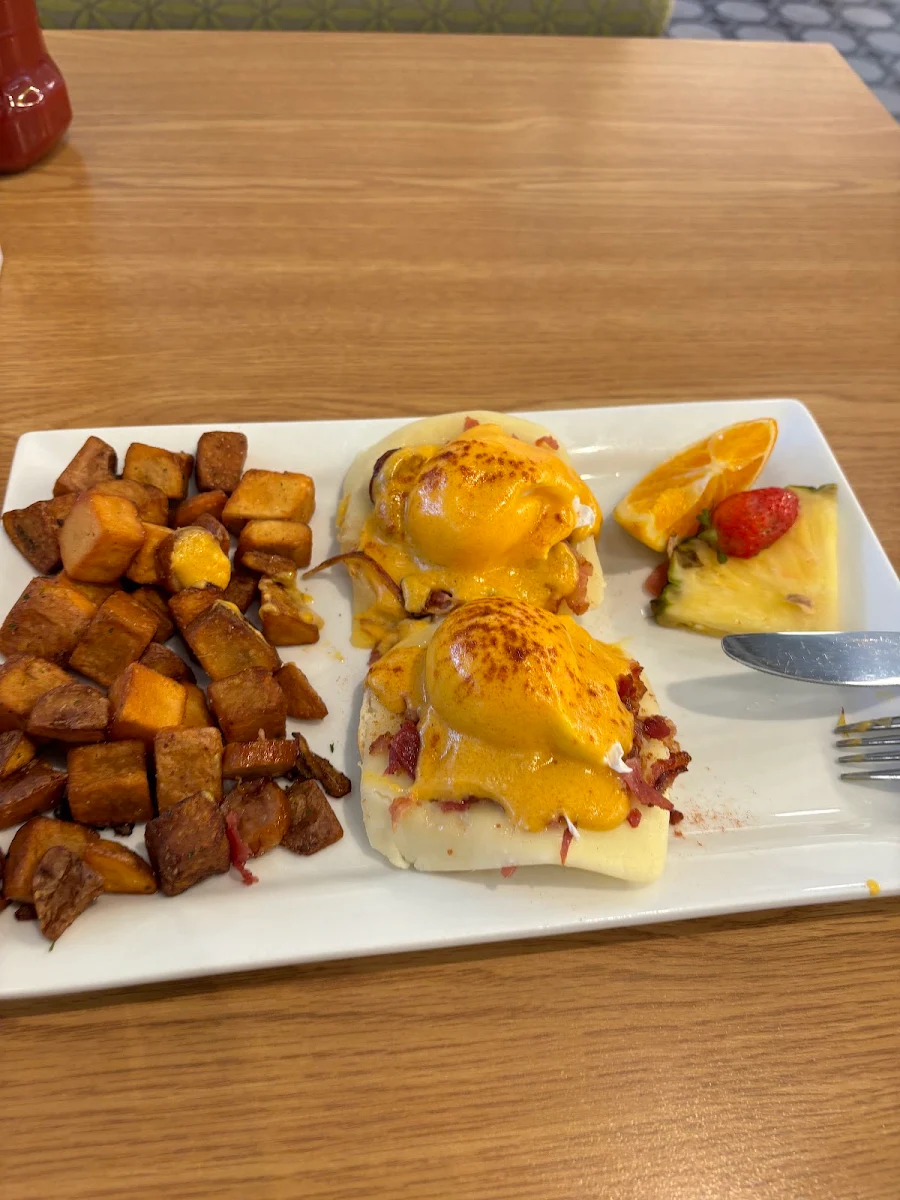 Eggs Benedict