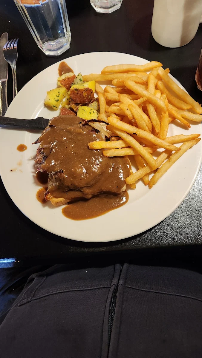 Hot Hamburger with Fries and Gravy