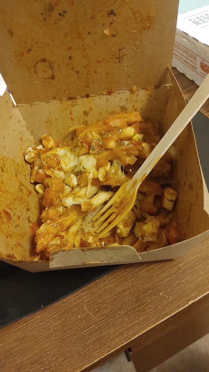 Butter Chicken Poutine
