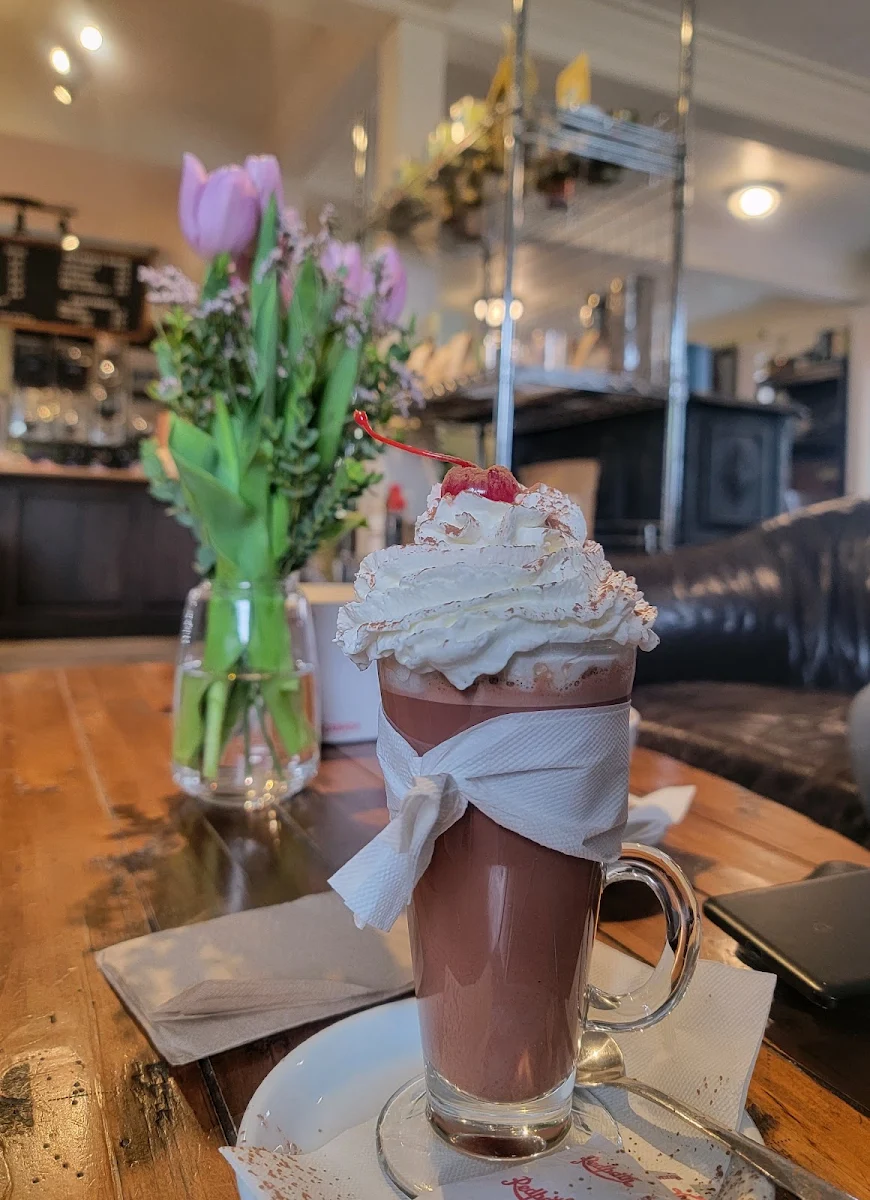 La Cerise Sur Le Moka