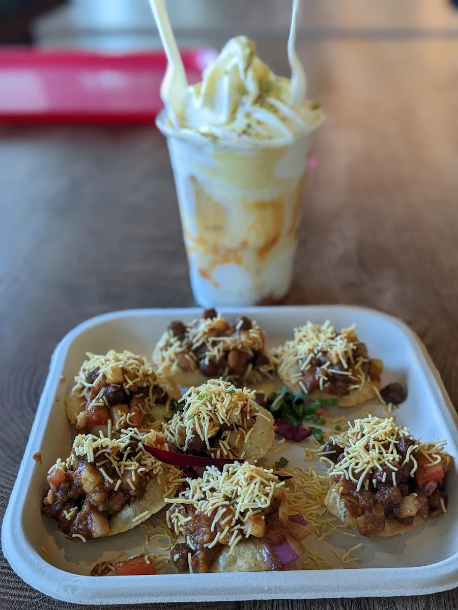 Dahi Batata Puri