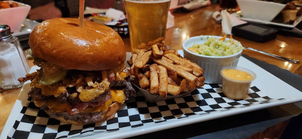 Highlights, Brasserie Port-Alfred - Resto-Pub et Spectacles