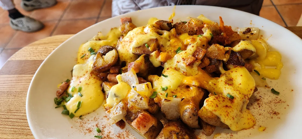 Sunset Breakfast Poutine, Sunset Grill