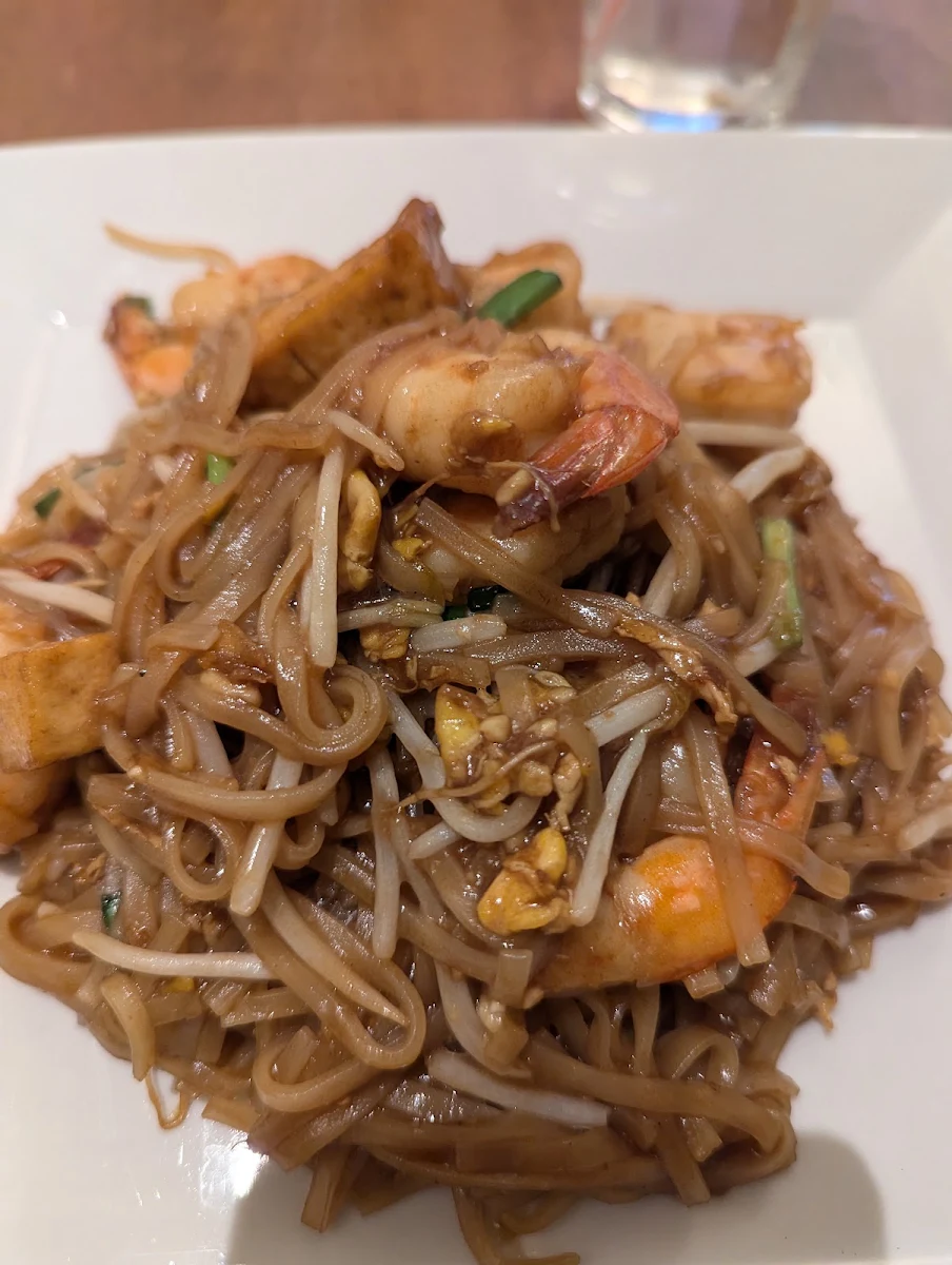 Ni Pad Thai