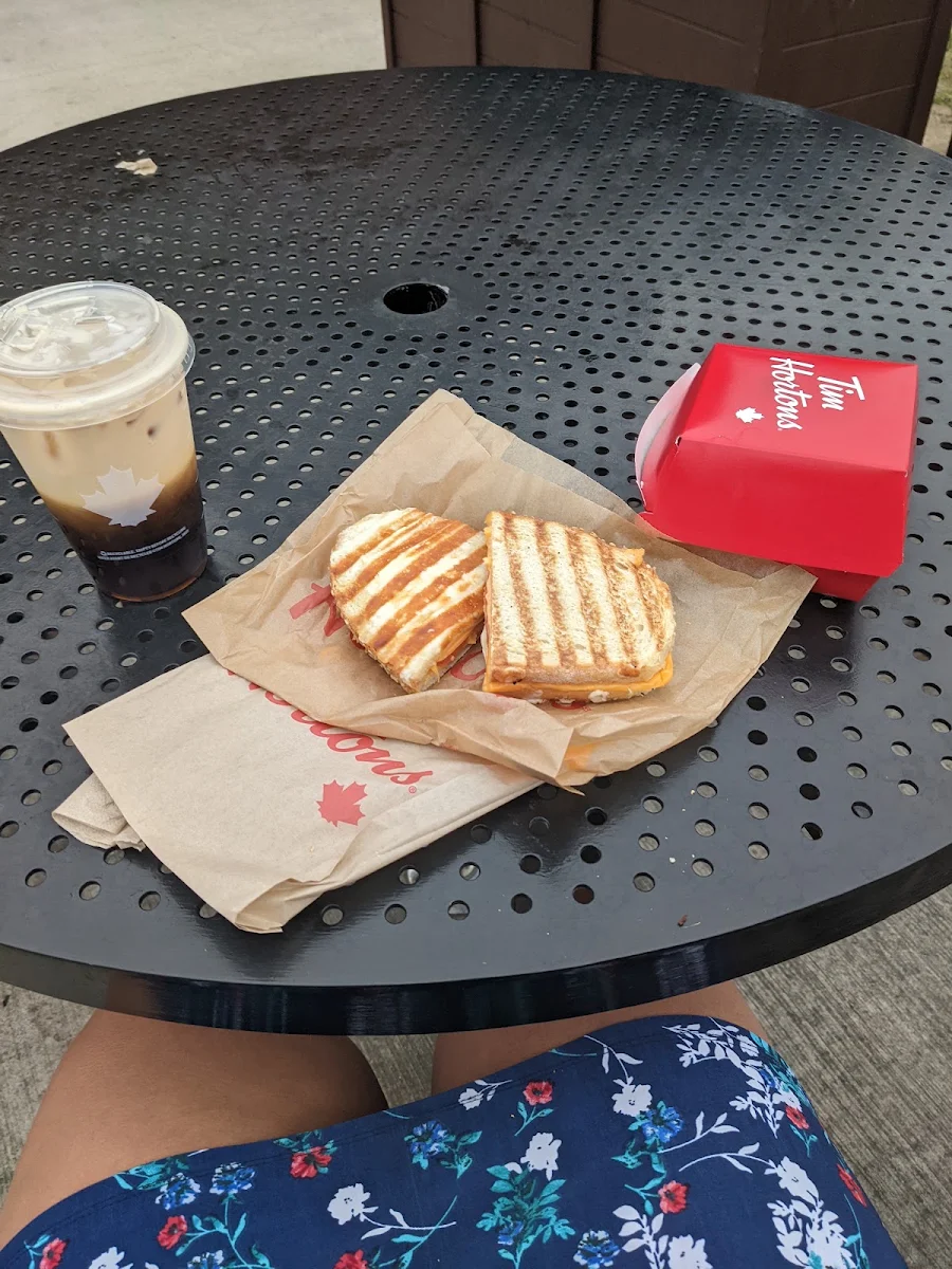 Grill Cheese with Bacon and Tomato