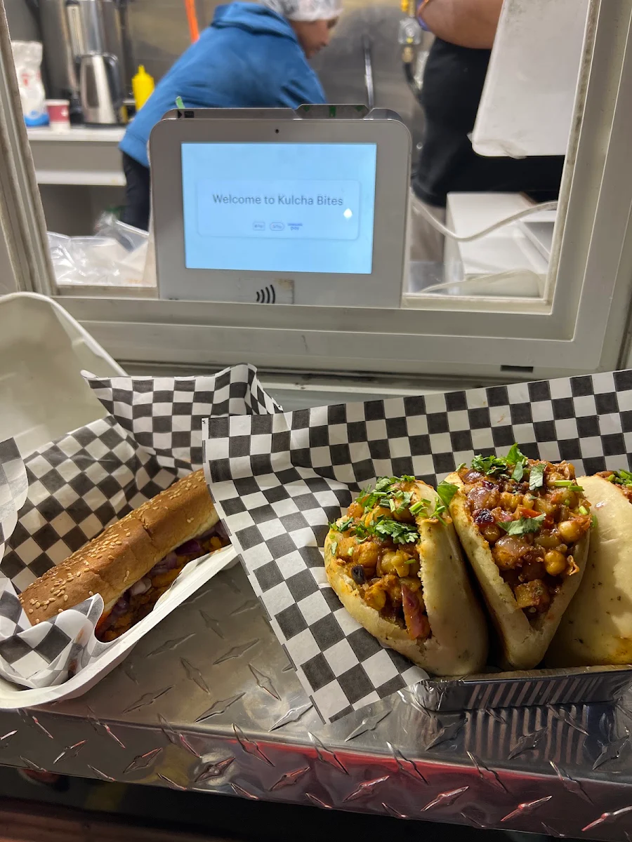 Hot Dog and Stuffed Kulcha