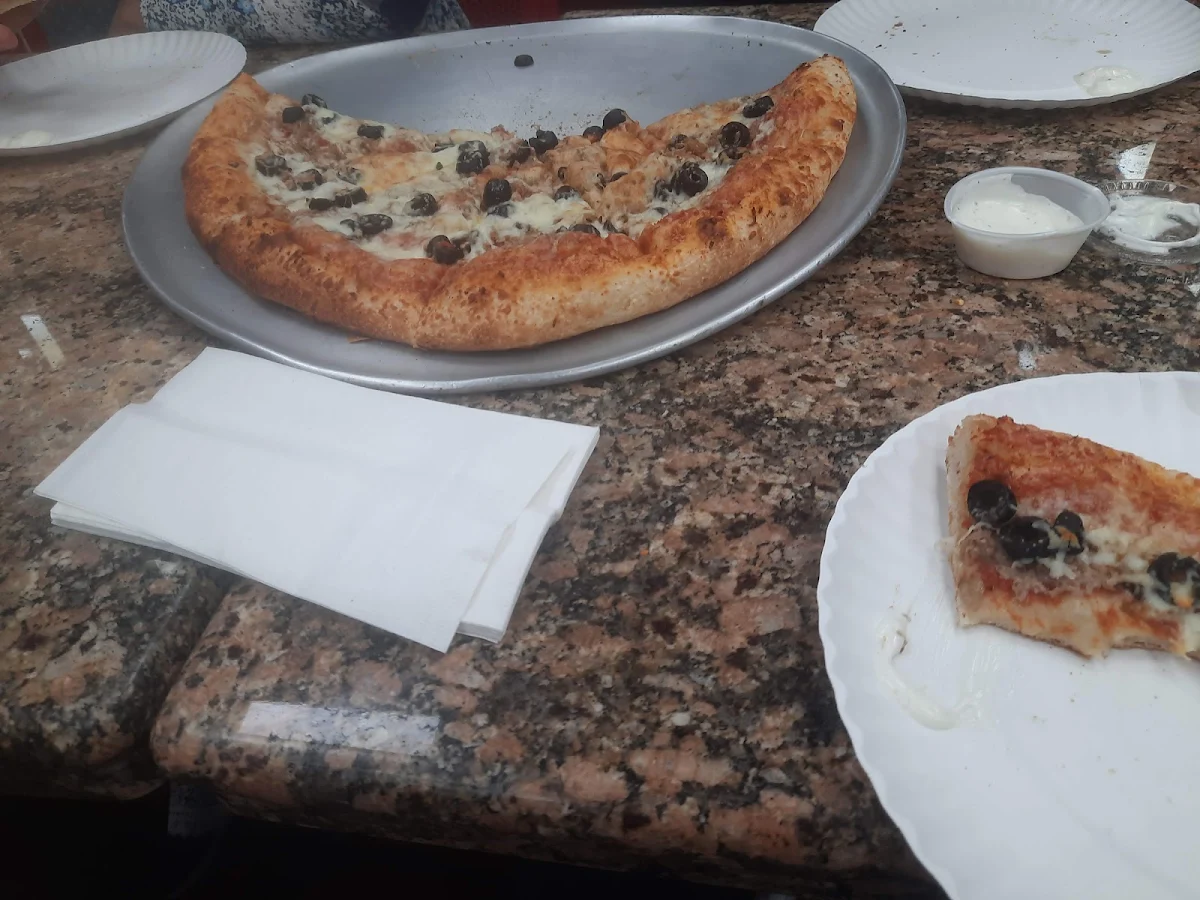 Medium Cheese Pizza
