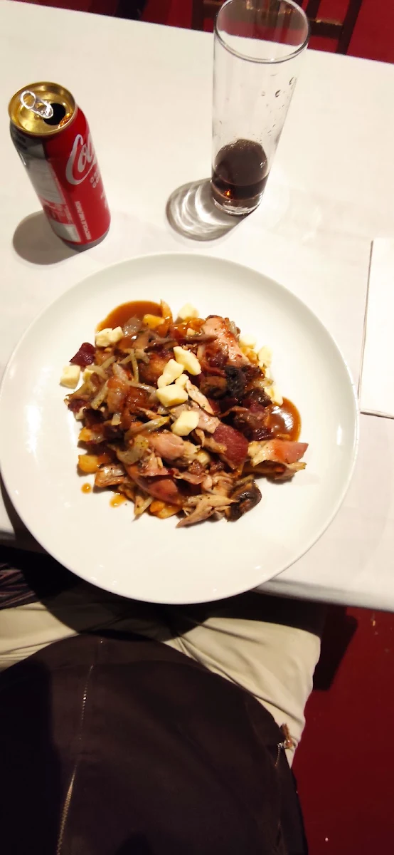 Poutine, Bistro La Coquille